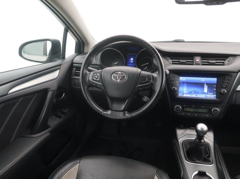 2017 Toyota AVENSIS - 9