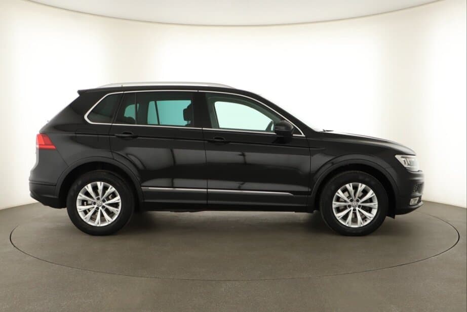 2017 Volkswagen TIGUAN - 8