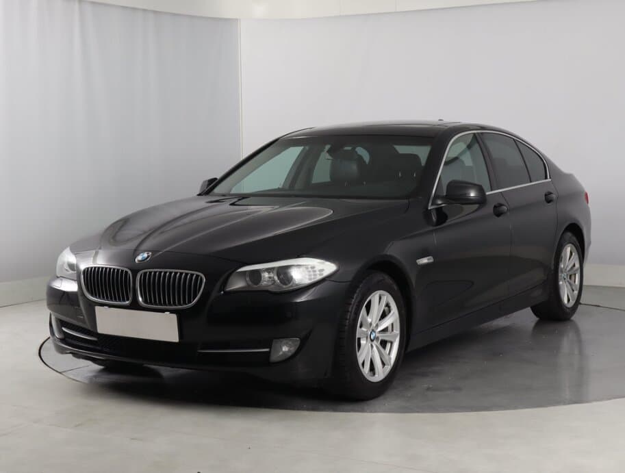 2013 BMW 5-SERIES - 3