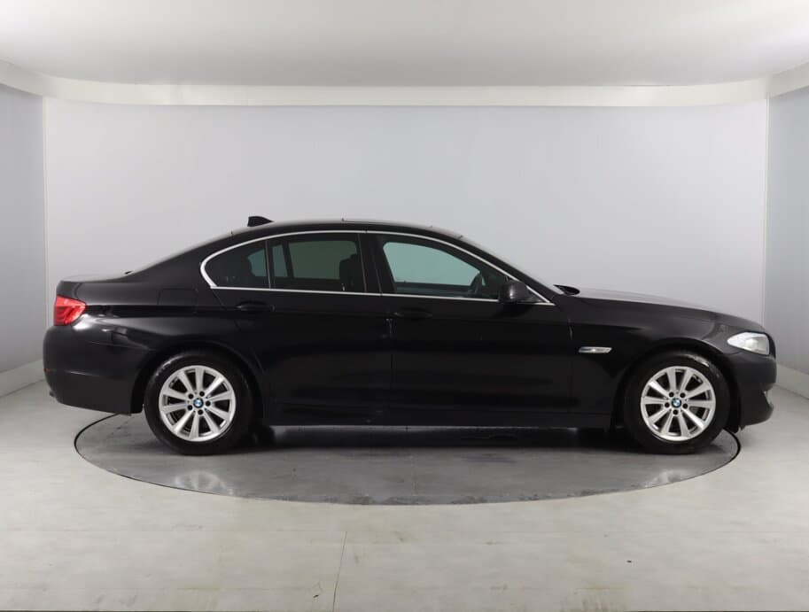 2013 BMW 5-SERIES - 8