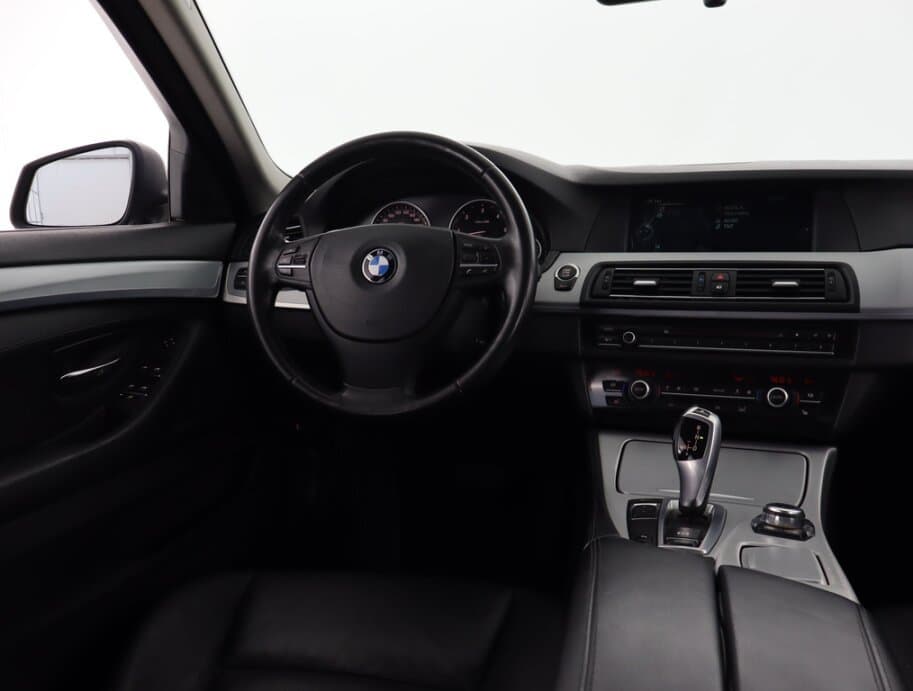 2013 BMW 5-SERIES - 9