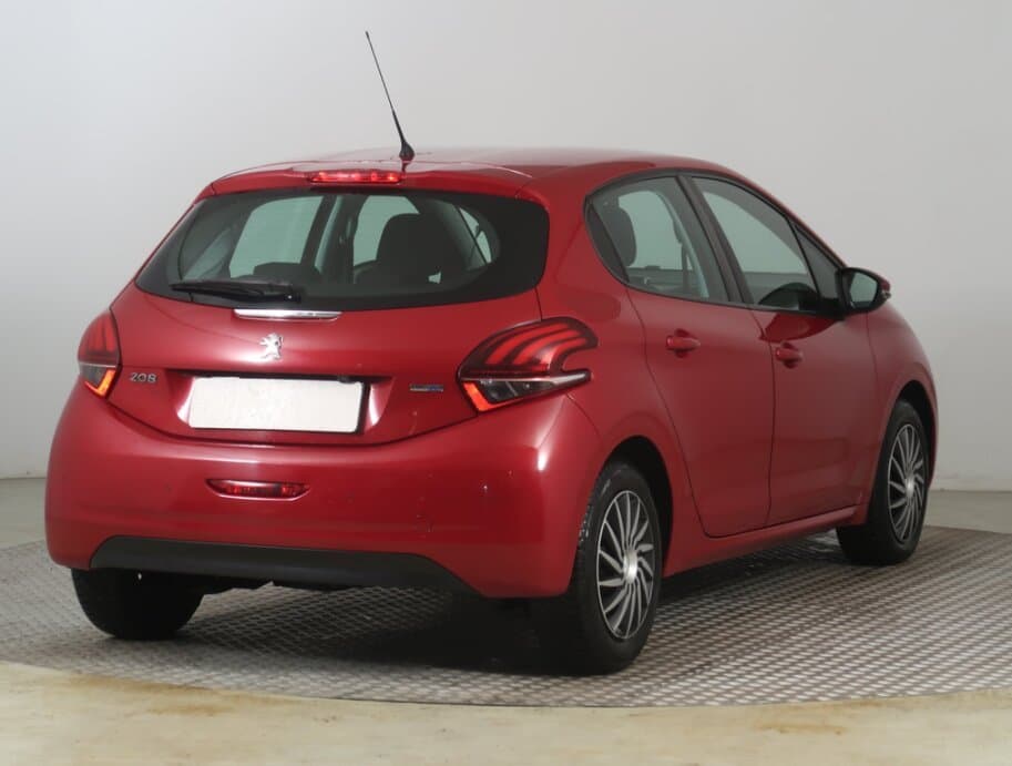 2016 Peugeot 208 - 7