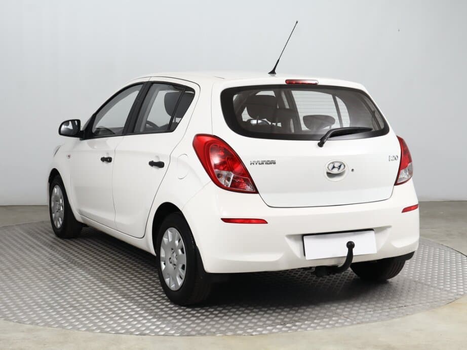 2013 Hyundai i20 - 5