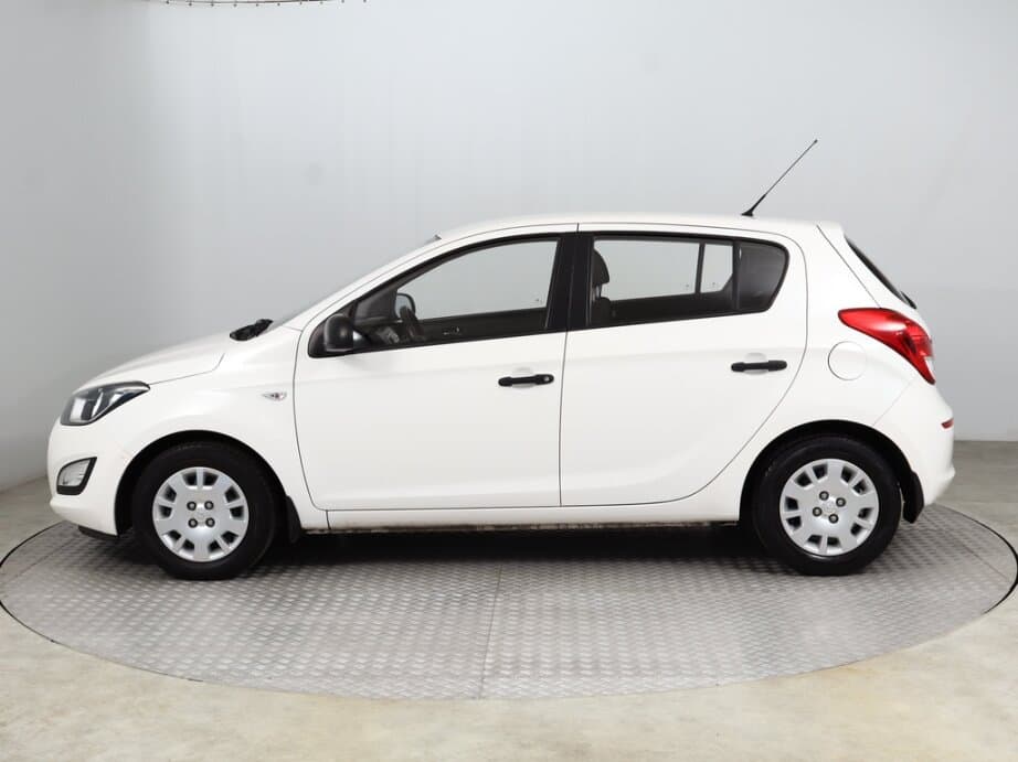 2013 Hyundai i20 - 4