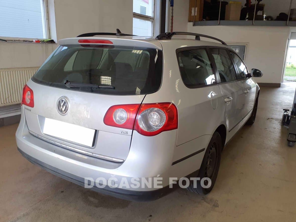 2008 Volkswagen PASSAT - 2