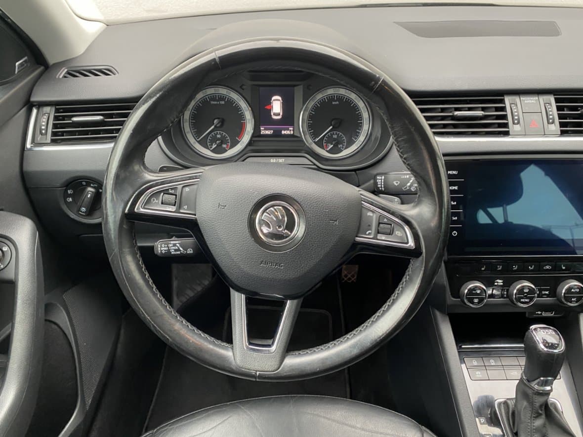 2018 Škoda OCTAVIA - 11