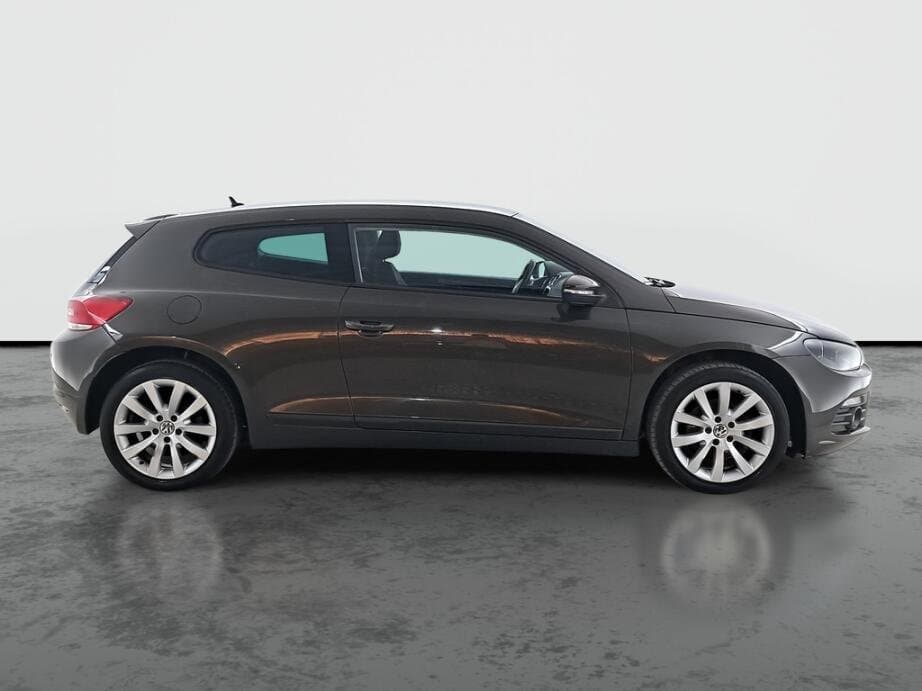 2011 Volkswagen SCIROCCO - 8
