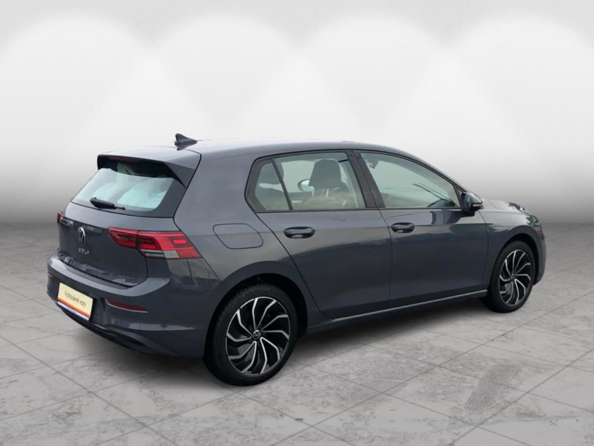 2022 Volkswagen Golf - 2