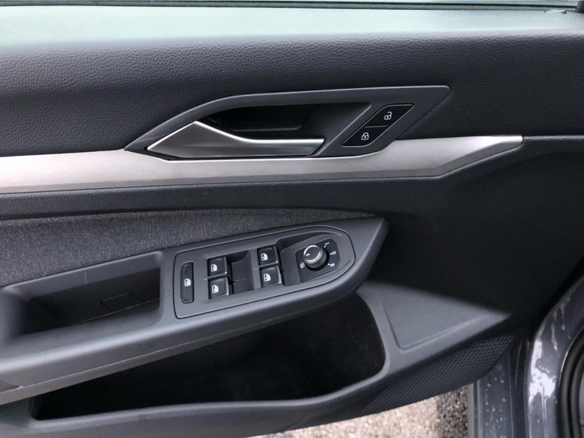 2022 Volkswagen Golf - 13