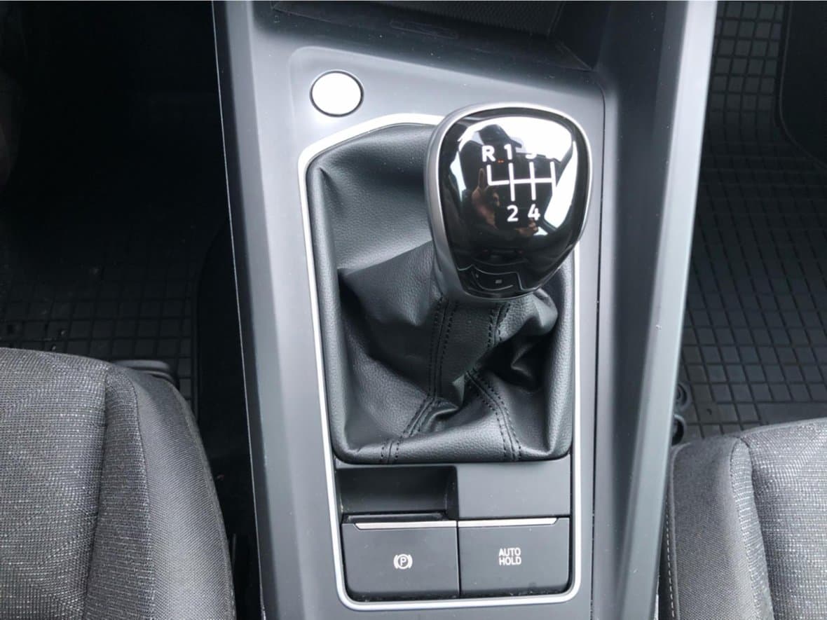 2022 Volkswagen Golf - 19