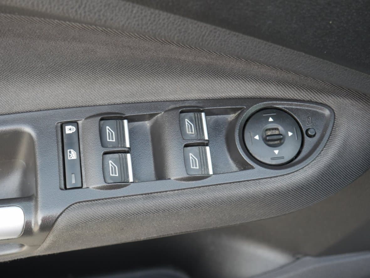 2017 Ford C-MAX - 11