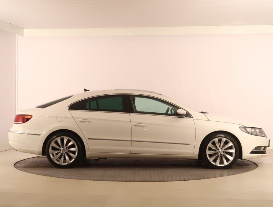 2012 Volkswagen PASSAT CC - 8
