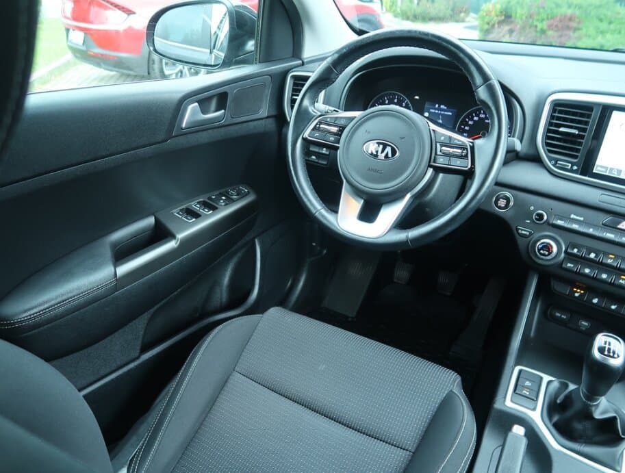 2021 Kia SPORTAGE - 9