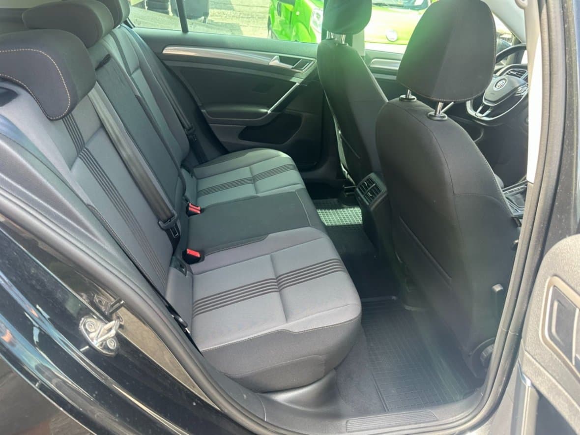2016 Volkswagen GOLF - 31