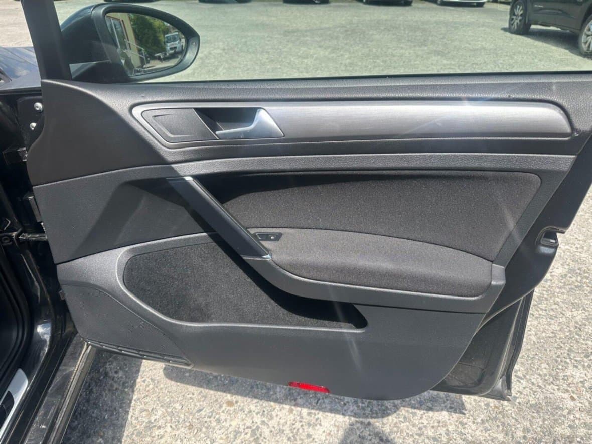 2016 Volkswagen GOLF - 37