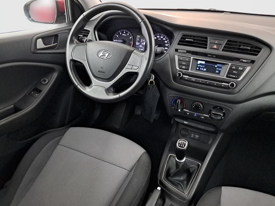 2017 Hyundai i20 - 9