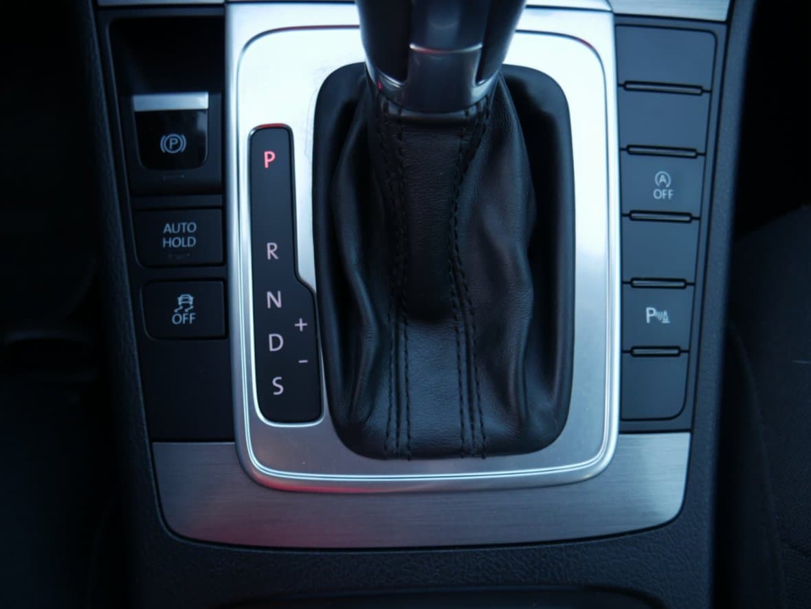 2013 Volkswagen PASSAT - 19