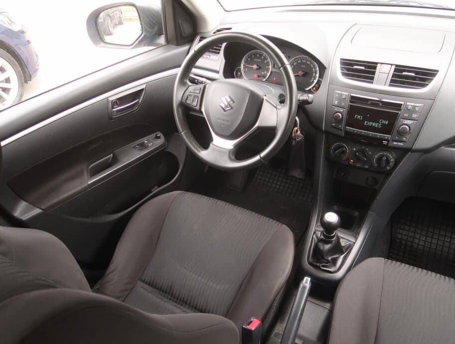 2012 Suzuki SWIFT - 9