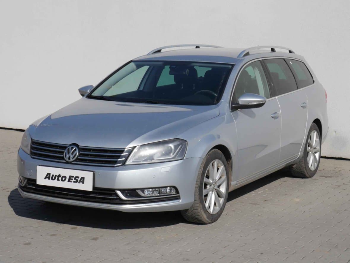 2012 Volkswagen PASSAT - 3