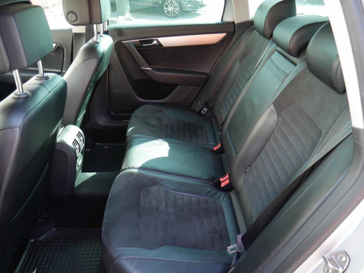 2012 Volkswagen PASSAT - 10