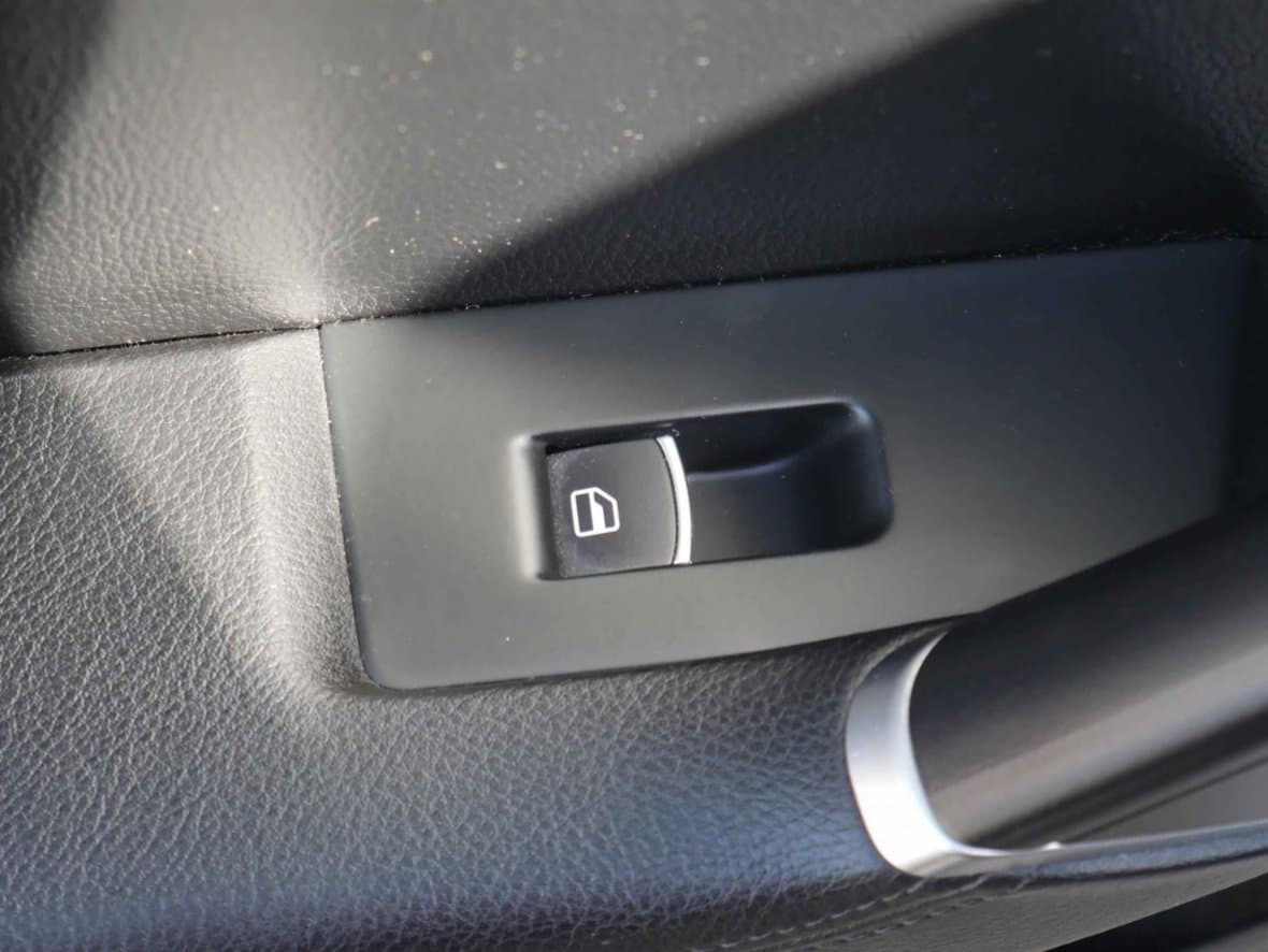 2012 Volkswagen PASSAT - 12