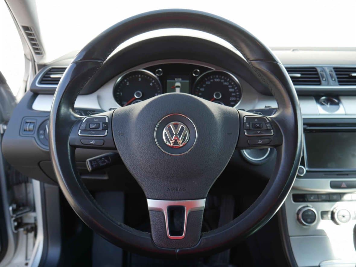 2012 Volkswagen PASSAT - 15