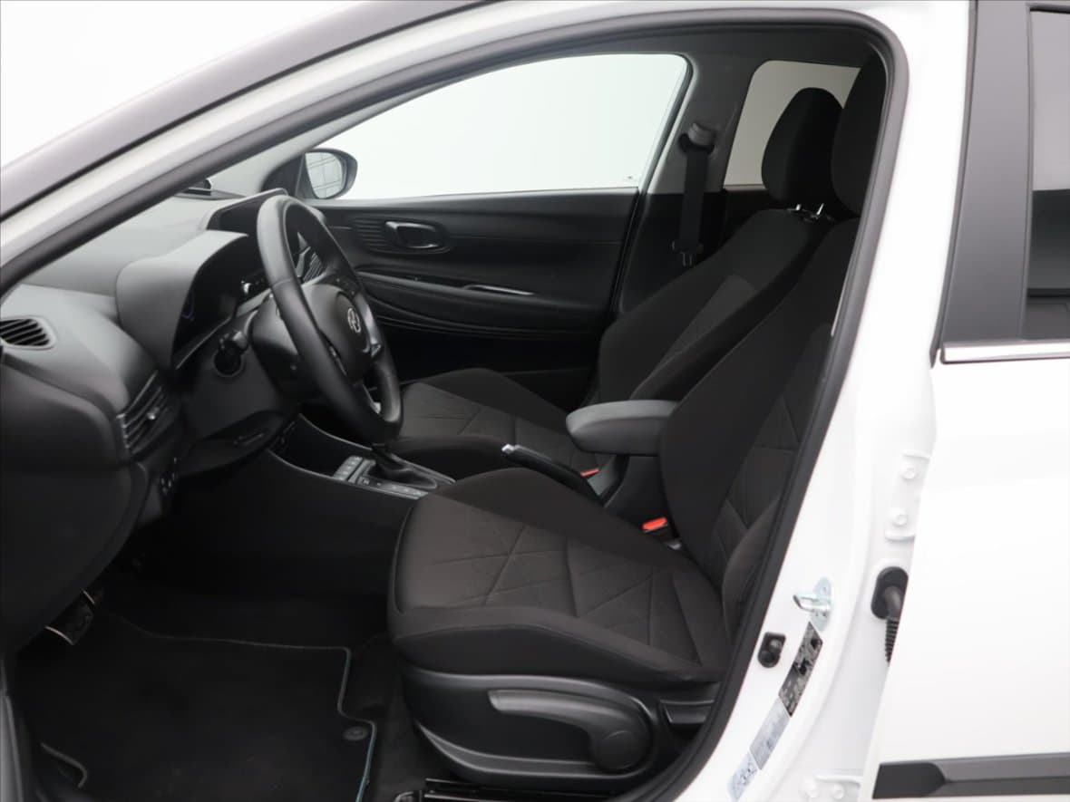 2023 Hyundai BAYON - 10