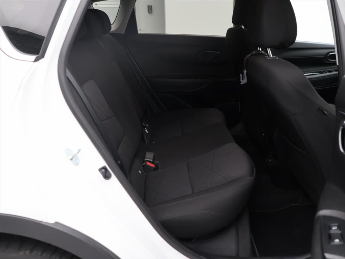 2023 Hyundai BAYON - 12