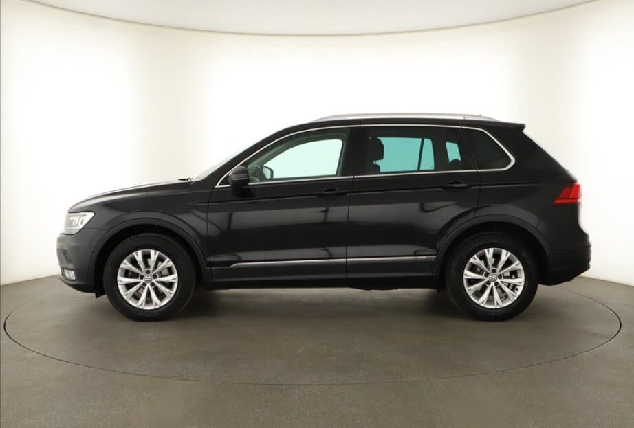 2017 Volkswagen TIGUAN - 4