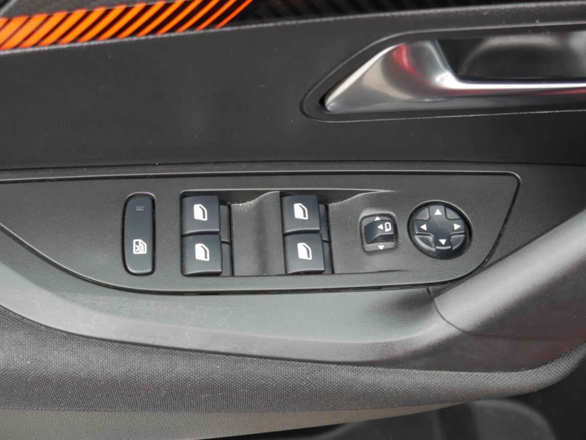 2021 Peugeot 2008 - 11