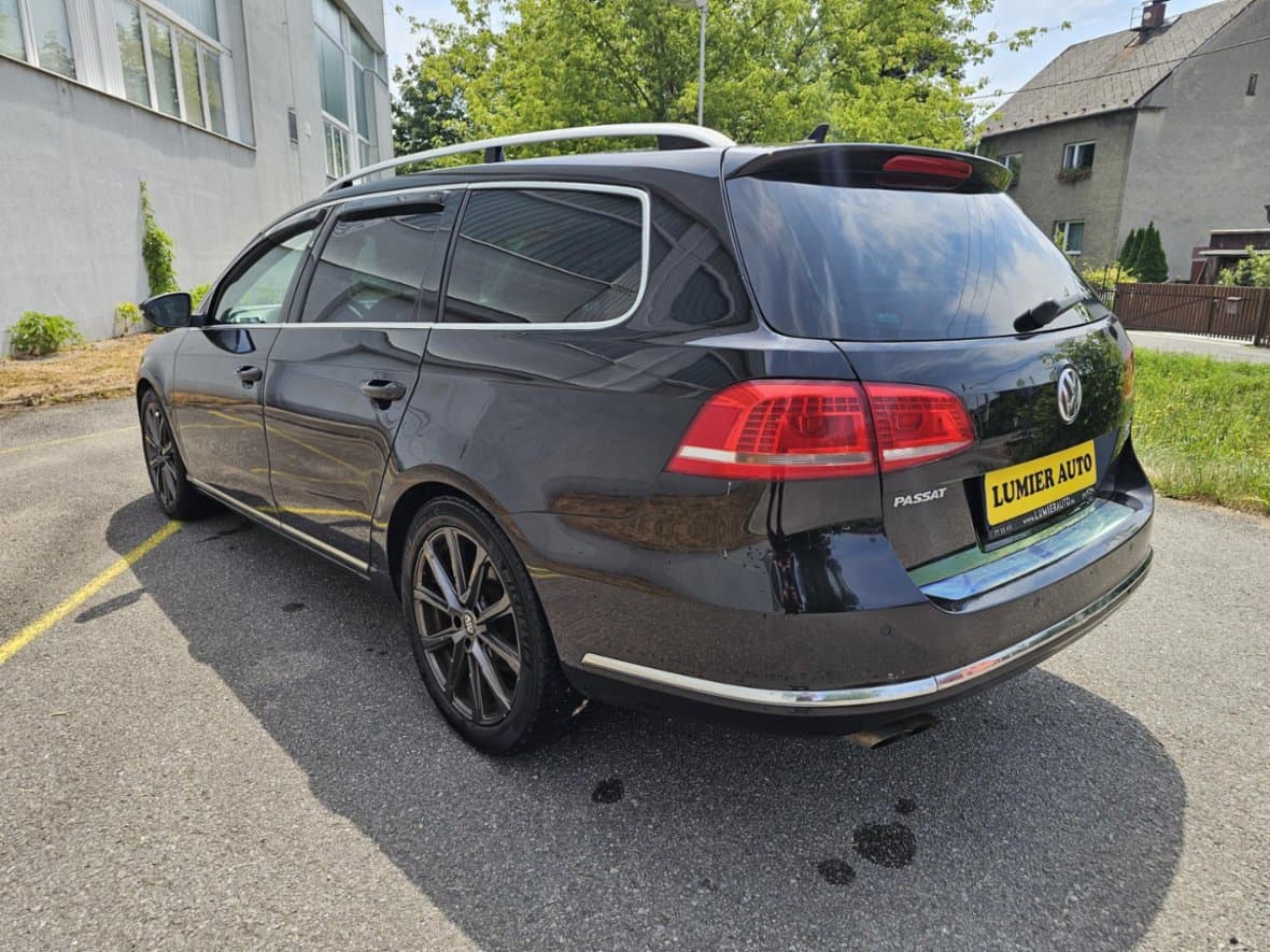 2011 Volkswagen PASSAT - 3