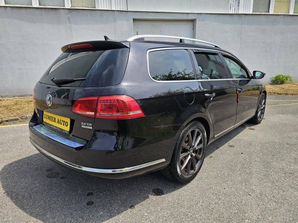 2011 Volkswagen PASSAT - 5