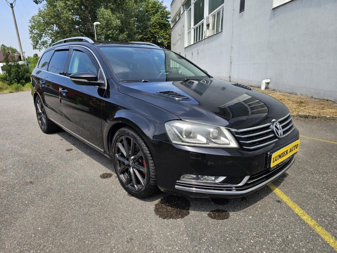 2011 Volkswagen PASSAT - 7