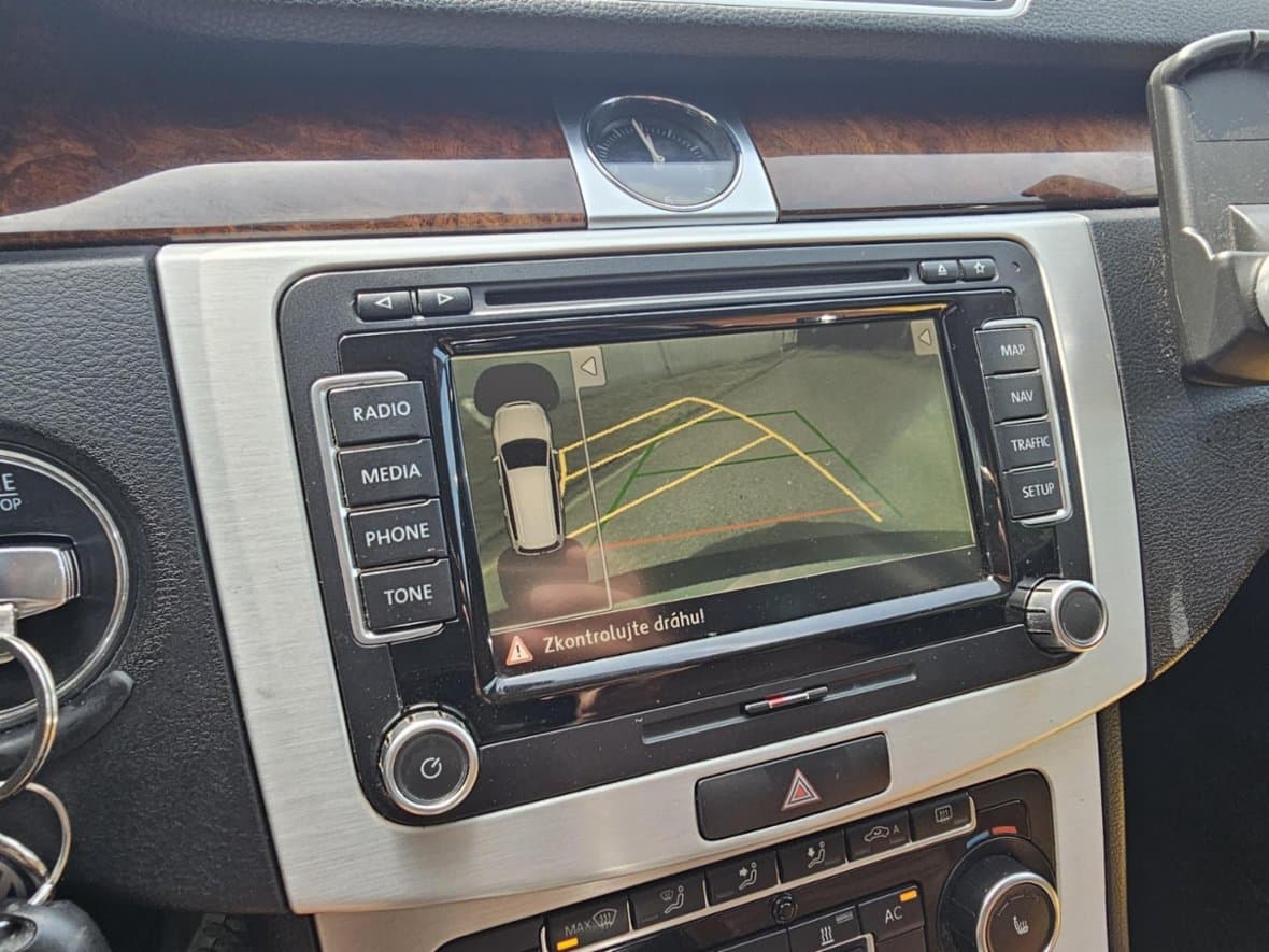 2011 Volkswagen PASSAT - 13