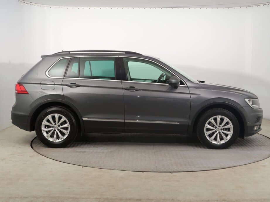 2019 Volkswagen TIGUAN - 8