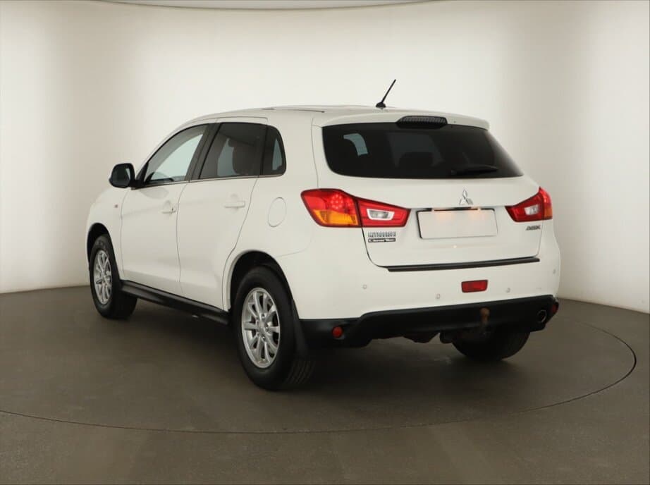 2016 Mitsubishi ASX - 5