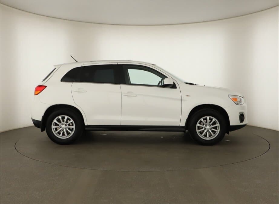 2016 Mitsubishi ASX - 8