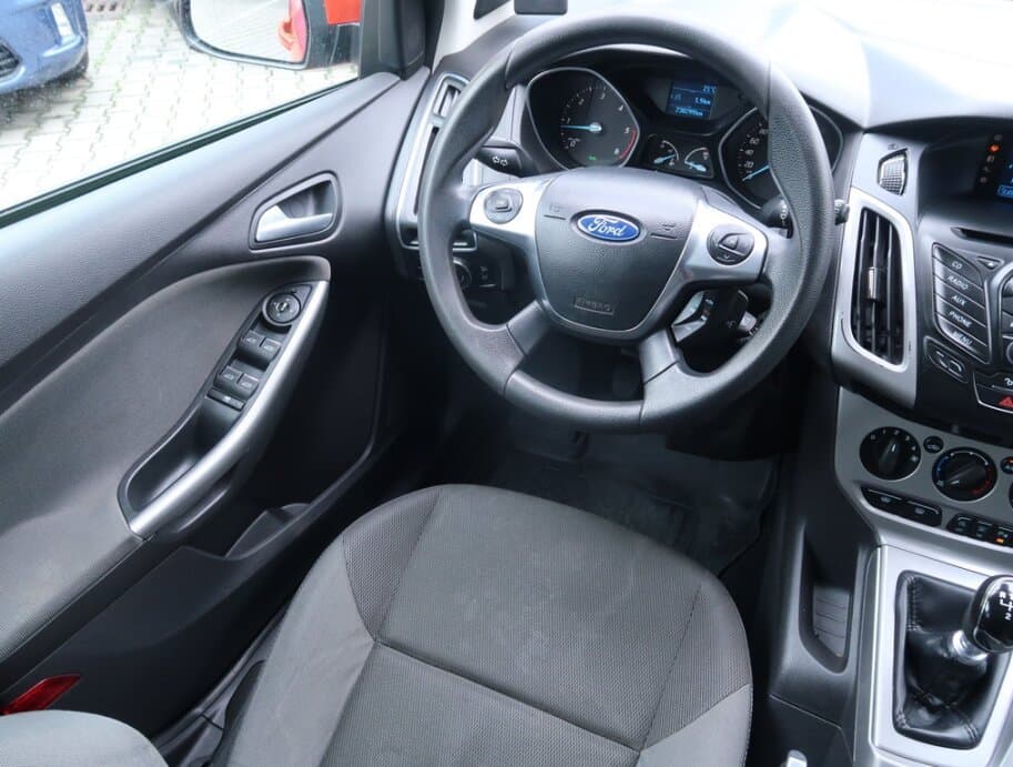 2012 Ford FOCUS - 9