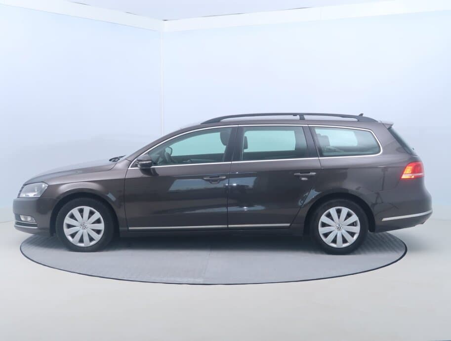 2013 Volkswagen PASSAT - 4