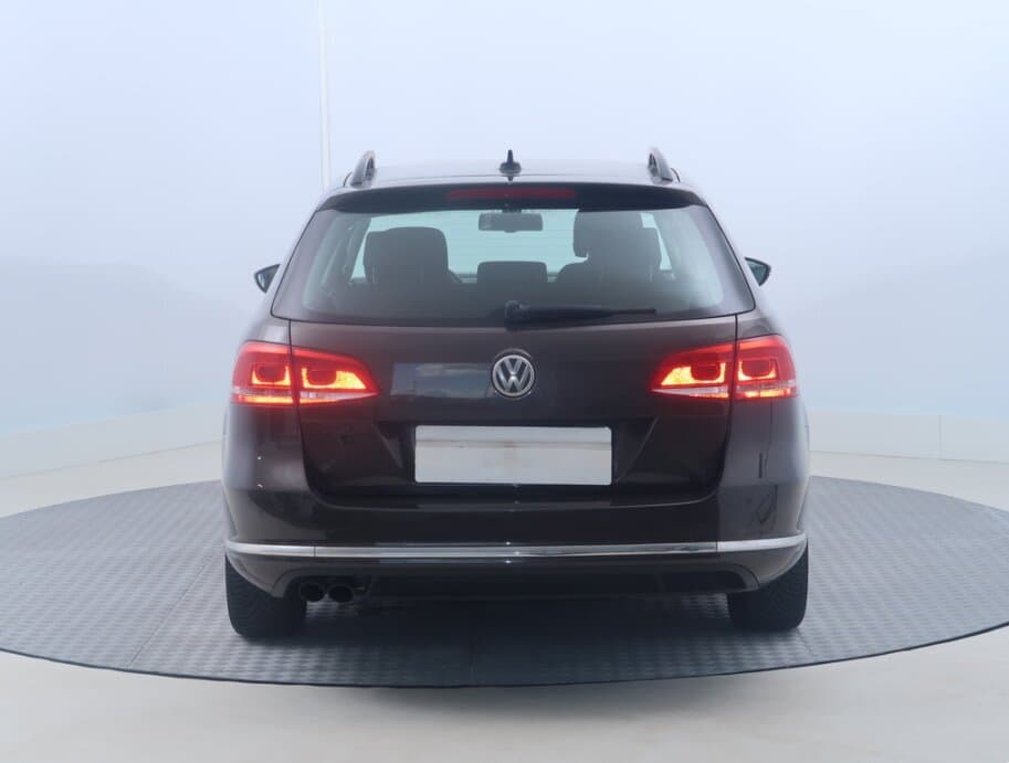 2013 Volkswagen PASSAT - 6