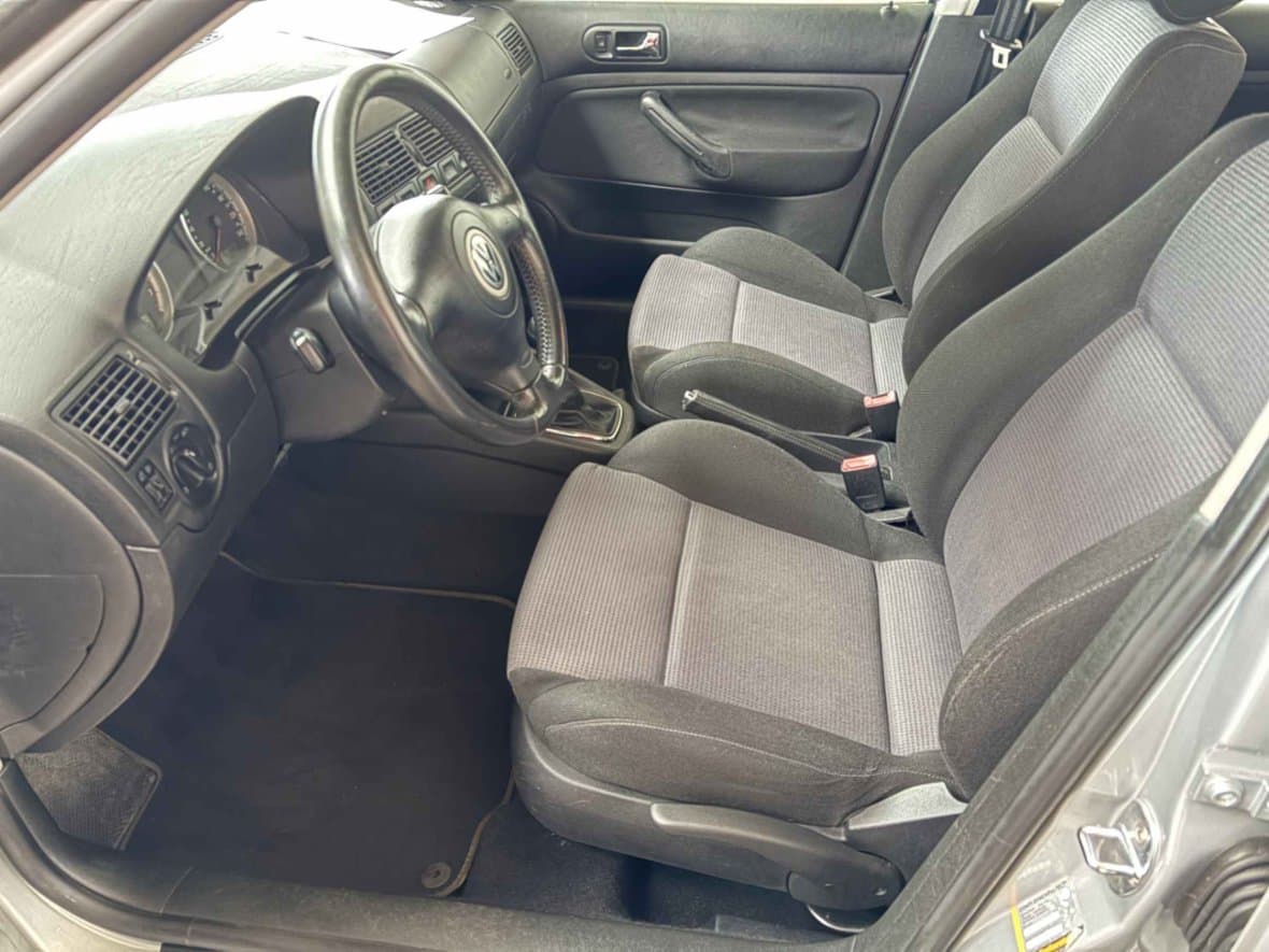 2002 Volkswagen GOLF - 9