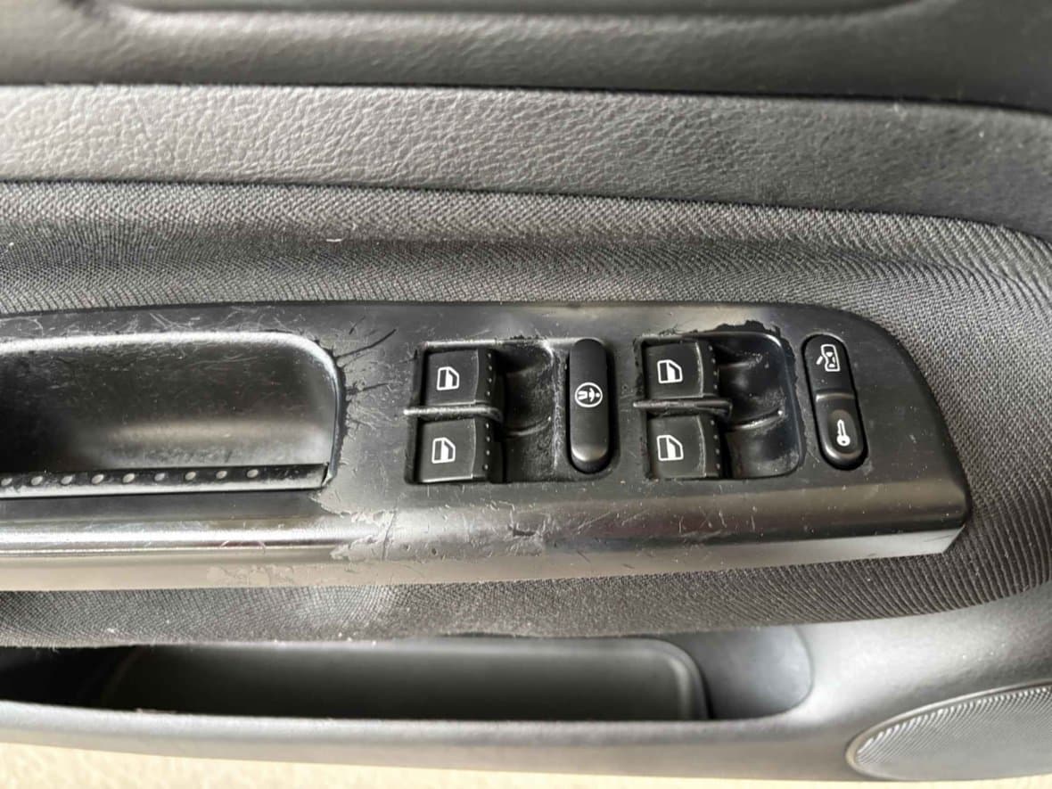 2002 Volkswagen GOLF - 12