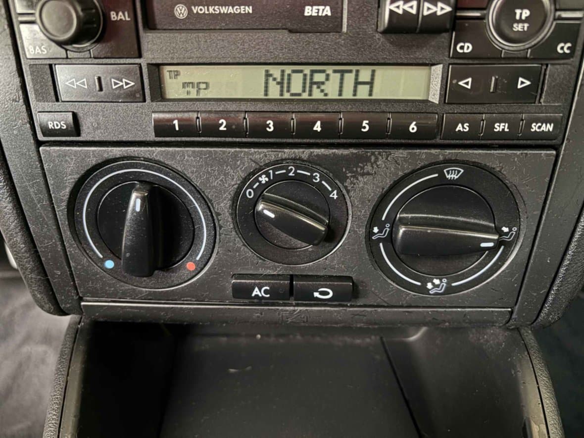 2002 Volkswagen GOLF - 13