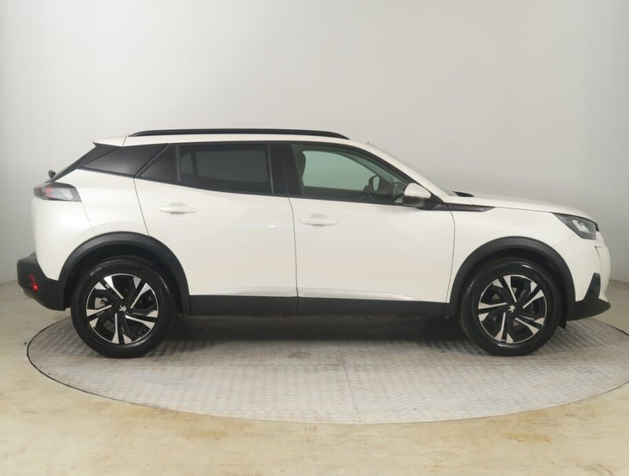 2021 Peugeot 2008 - 8