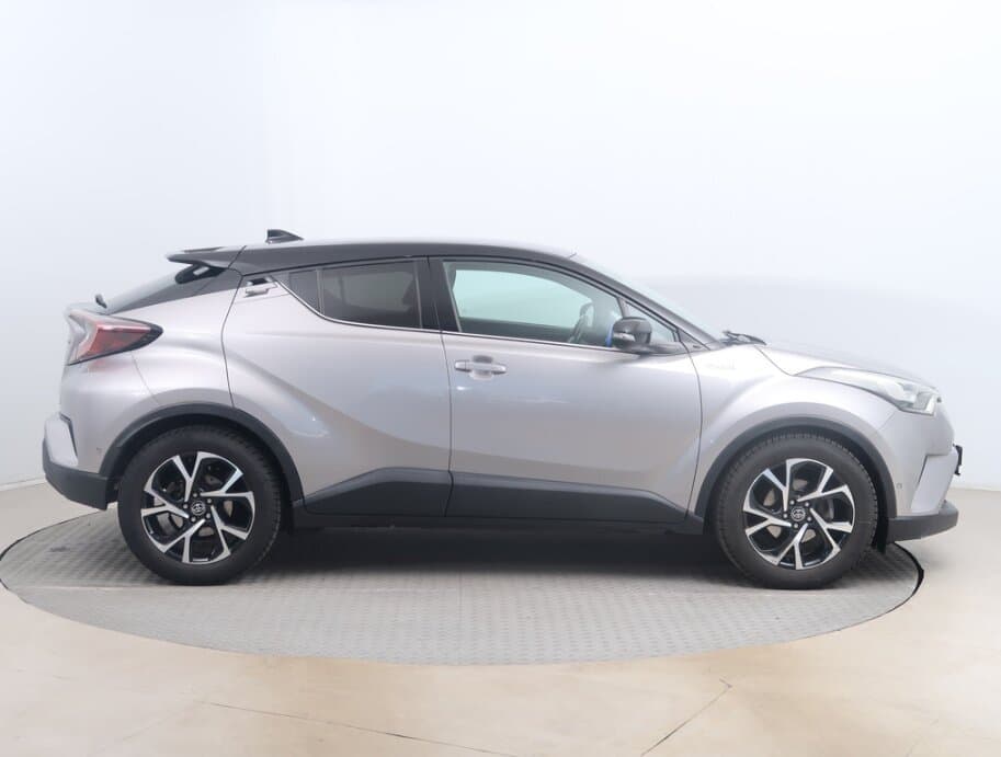 2016 Toyota C-HR - 8