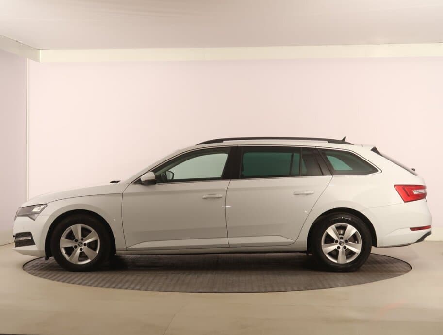 2021 Škoda SUPERB - 4