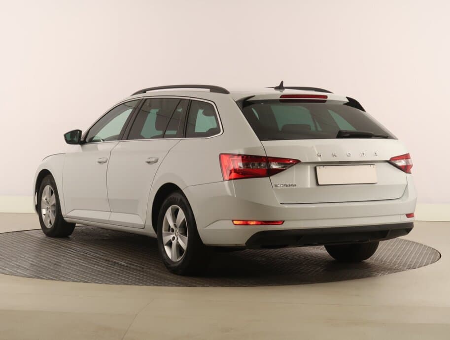 2021 Škoda SUPERB - 5