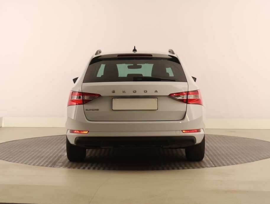 2021 Škoda SUPERB - 6