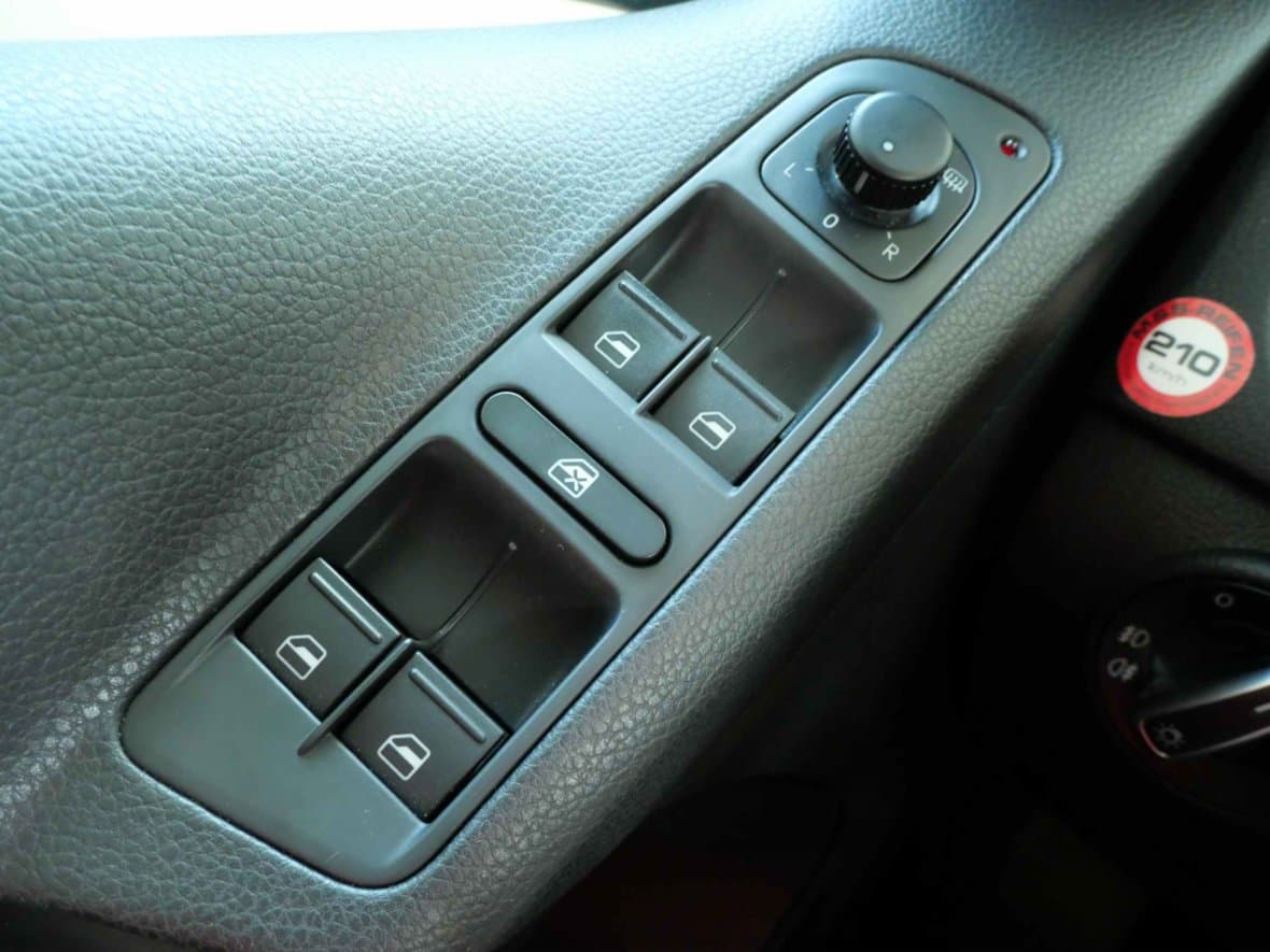2013 Volkswagen TIGUAN - 14