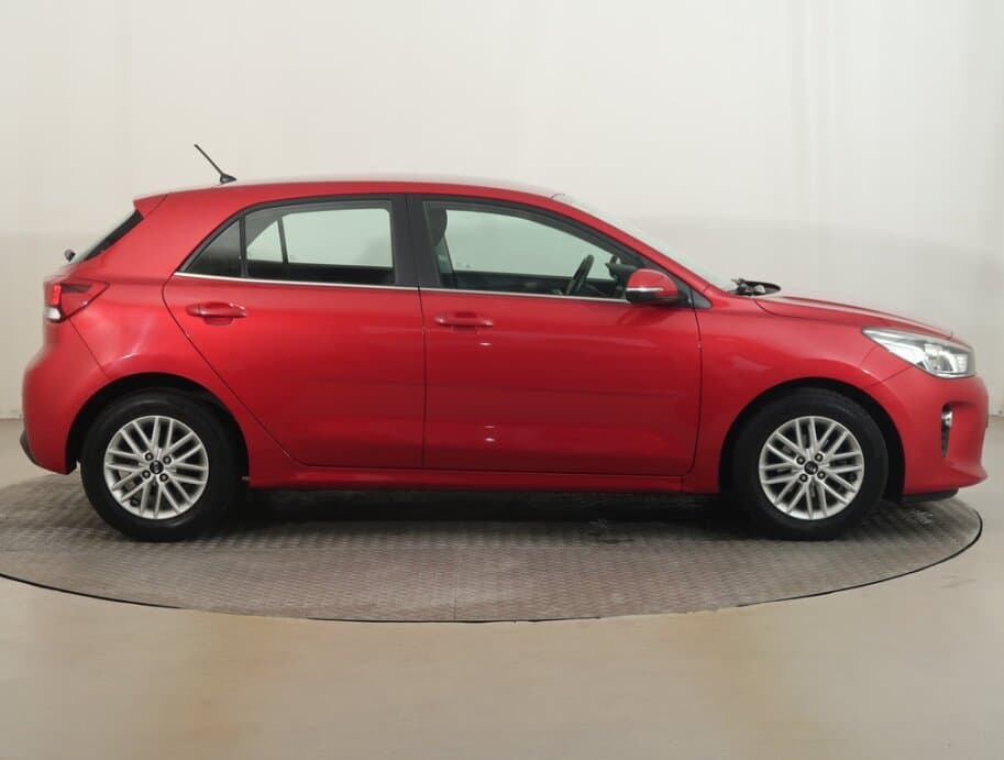 2019 Kia RIO - 8